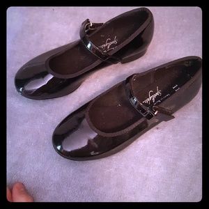 Girls tap shoes