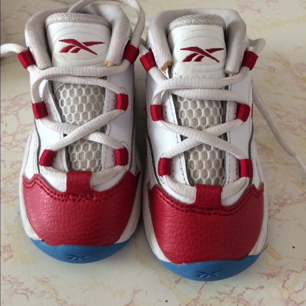 Toddler boys reeboks size 5c