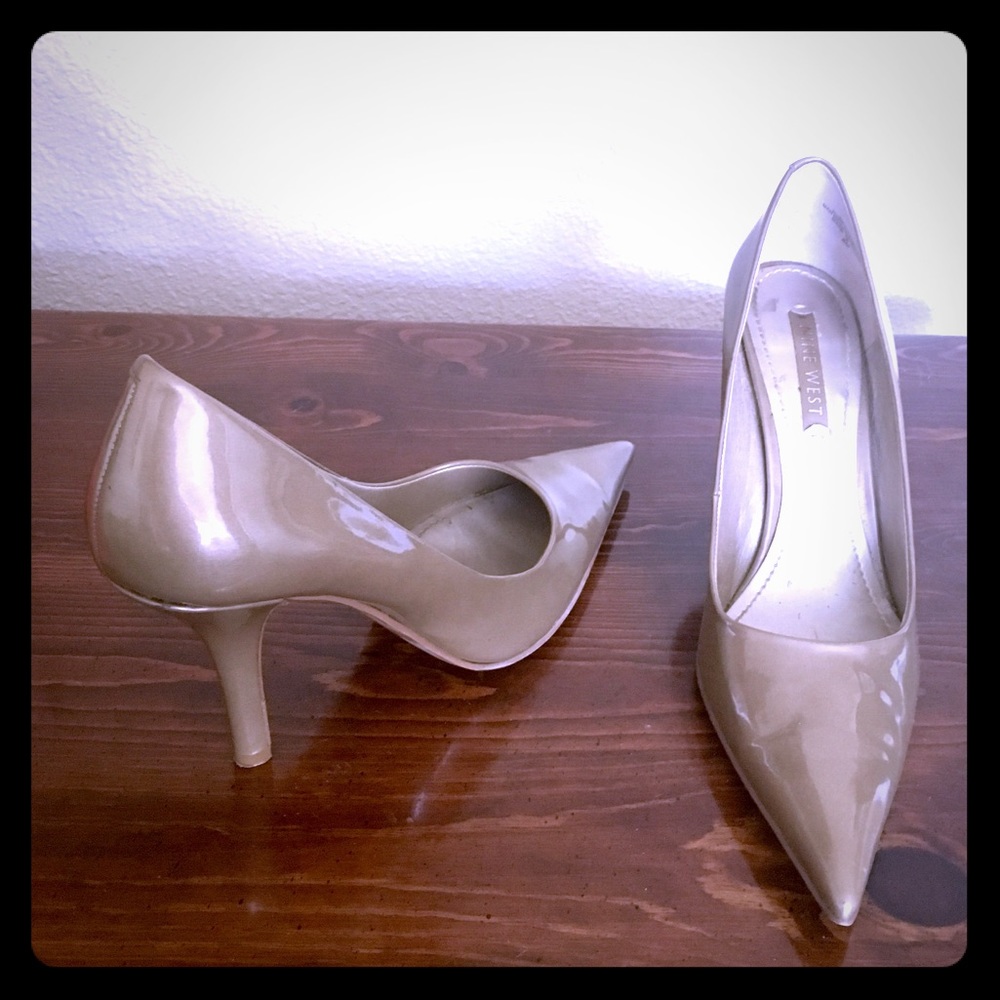 Nine West dark nude/khaki color patent pointy toe