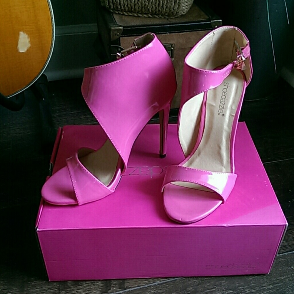 Shoedazzle Hot Pink Unique Heel