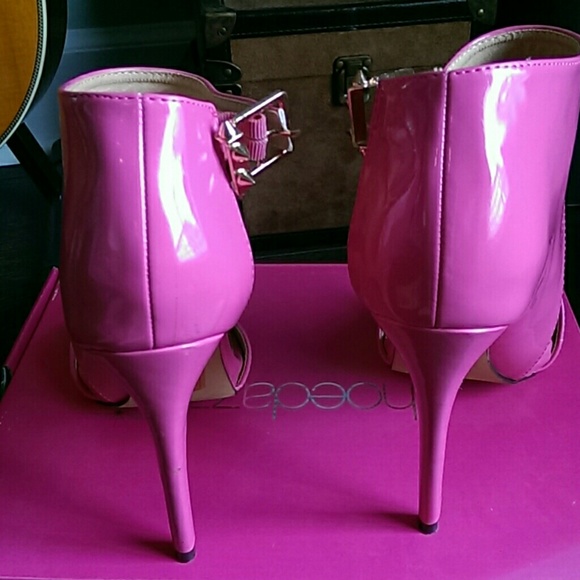 Shoedazzle Hot Pink Unique Heel - Picture 3 of 5