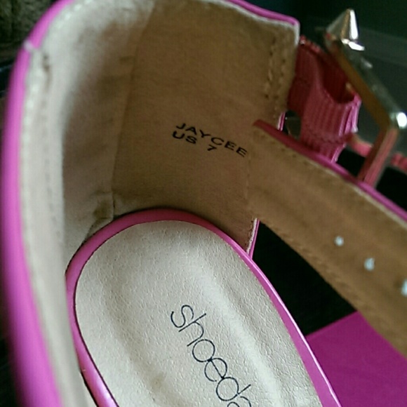 Shoedazzle Hot Pink Unique Heel - Picture 5 of 5