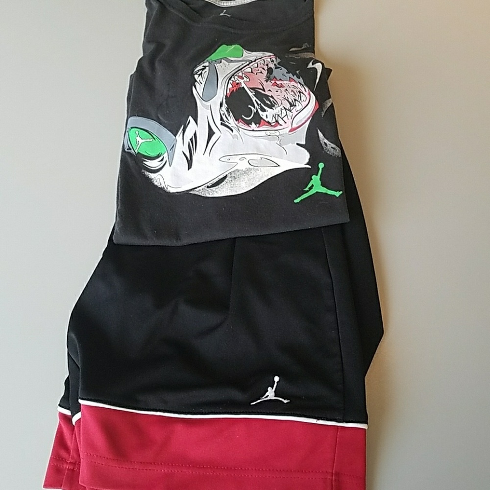 Jordan Outfit Shorts and Shirt Boys XL