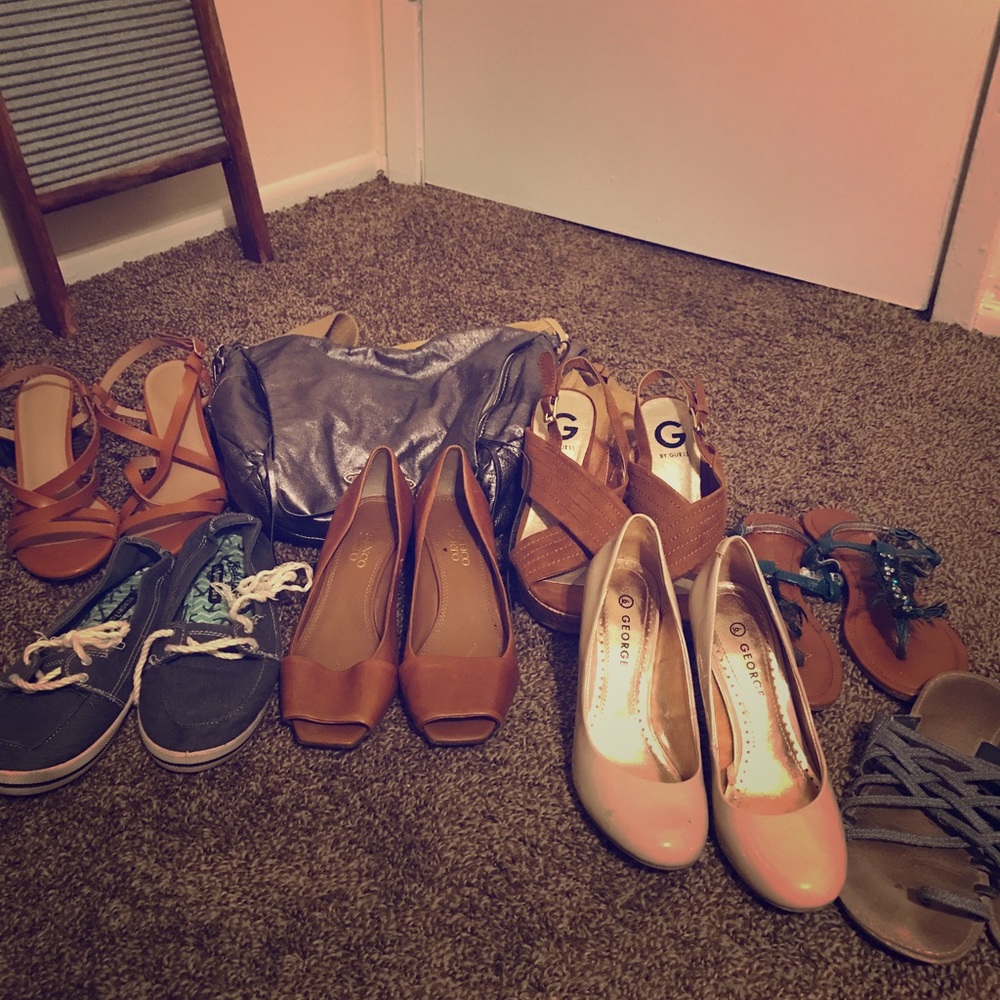 Purse and shoe lot make me an offer