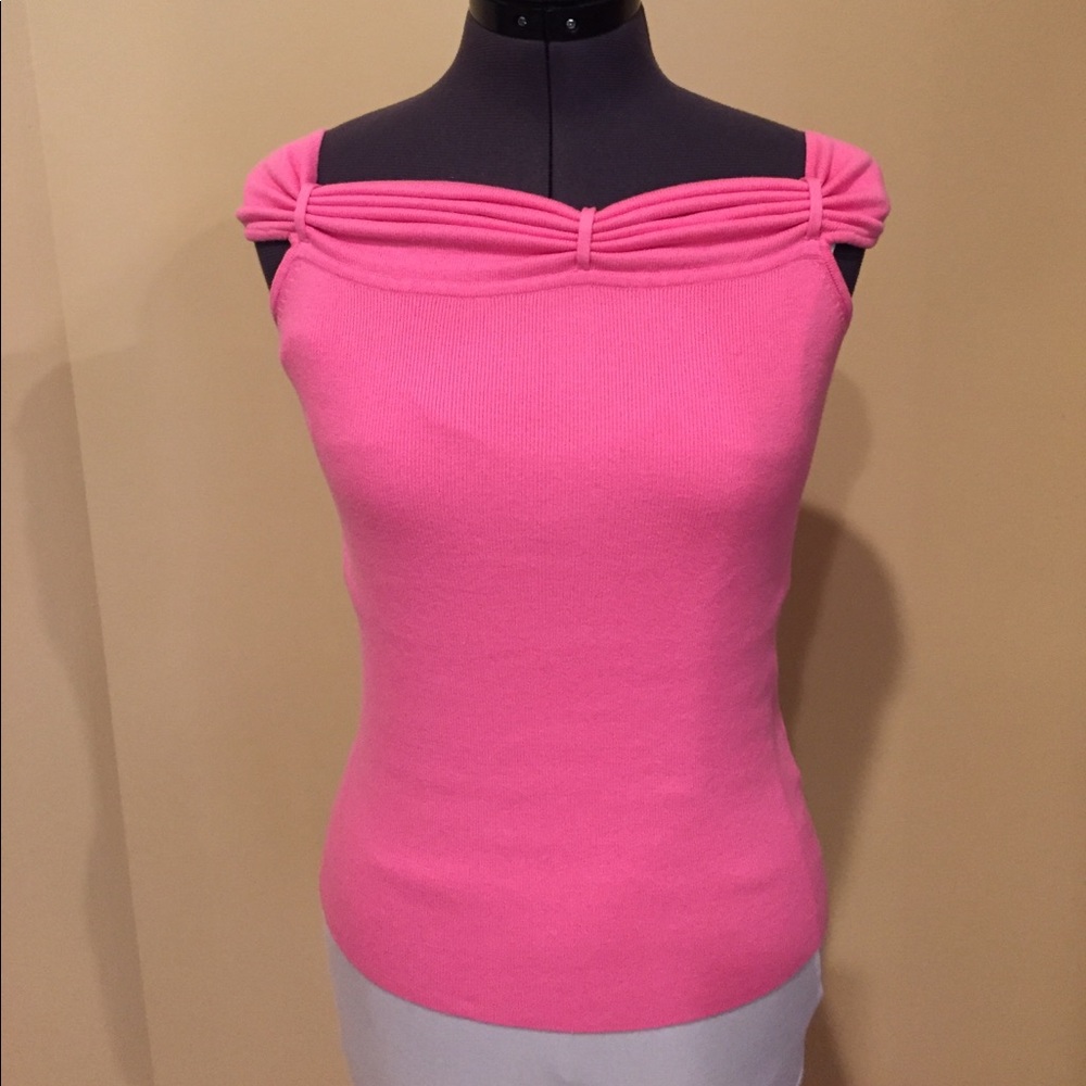 Dana Buchman cold shoulder top