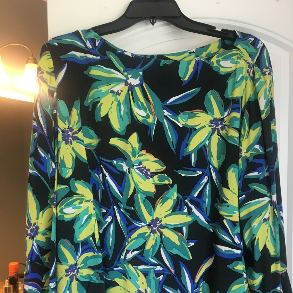 Bell sleeved blouse
