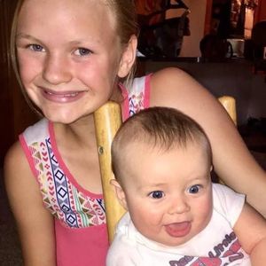 Meet your Posher, Chloe