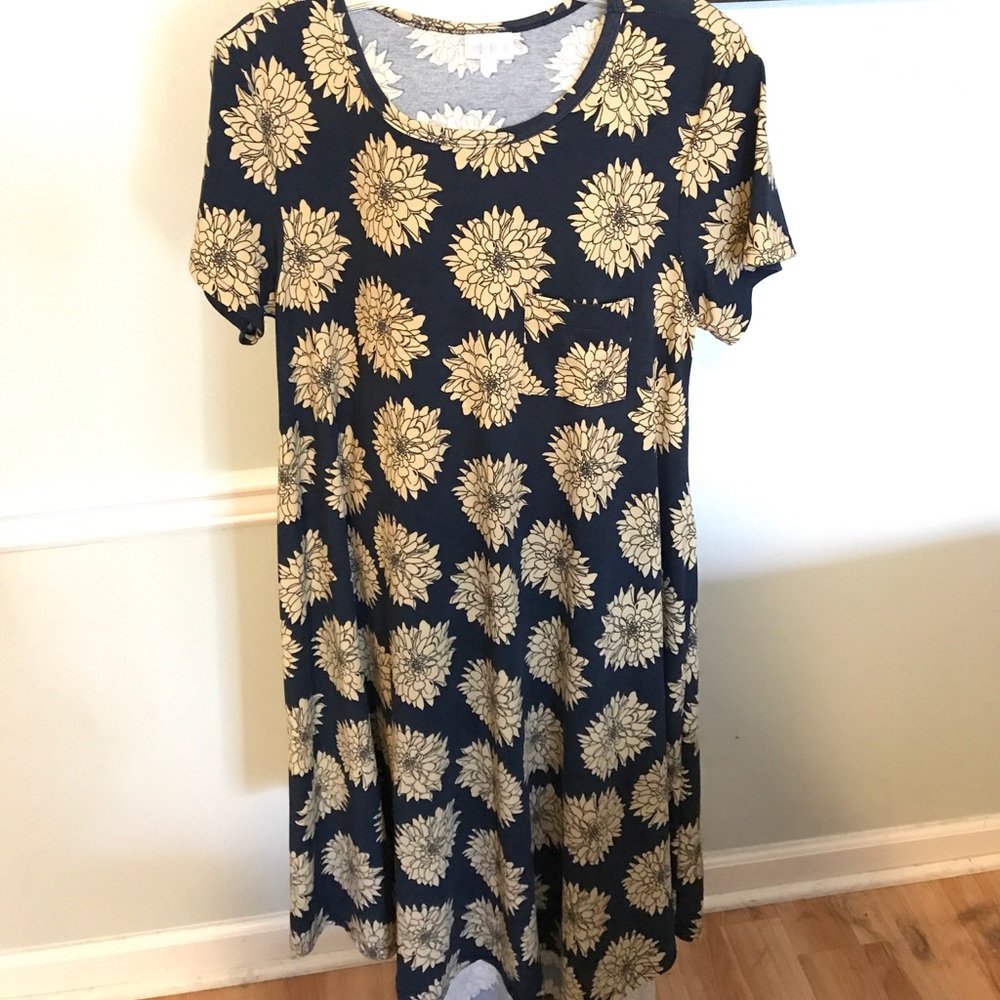 Floral Carly