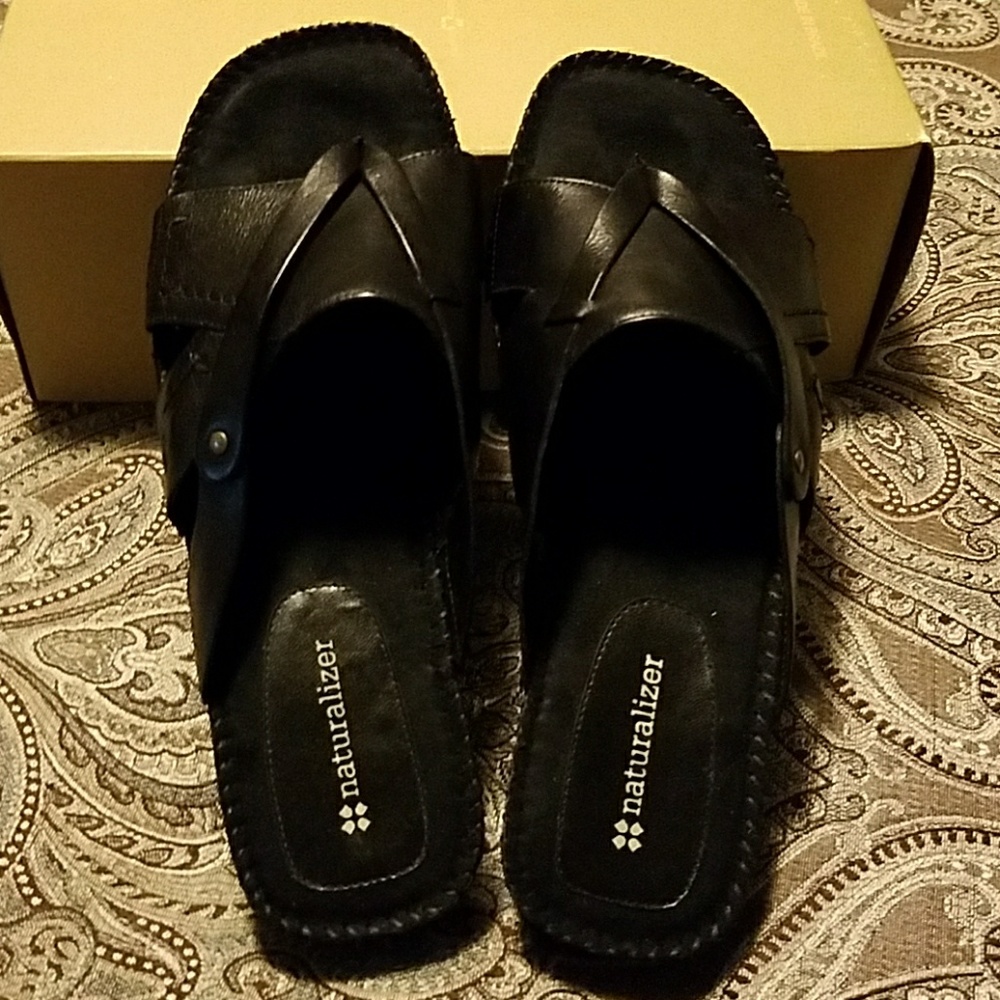 New without tags Naturalizer sandals