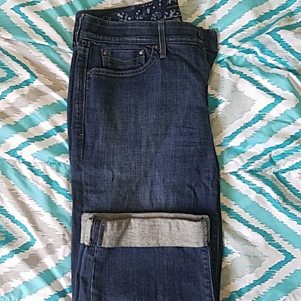 Levi's Crop Jean