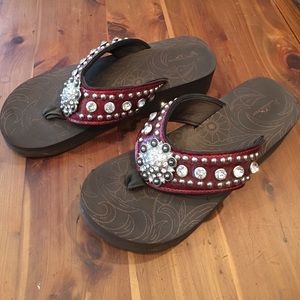 Wedge foam sandals size 8