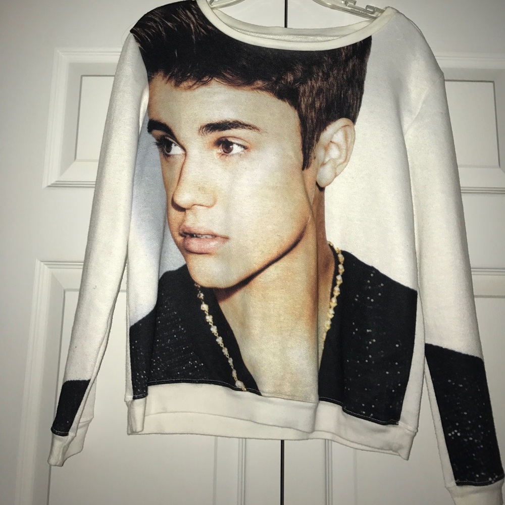 Justin Bieber long sleeve