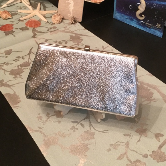 💠VINTAGE💠 Silver Clutch Evening Bag 🌃👝🌹 - Picture 1 of 4