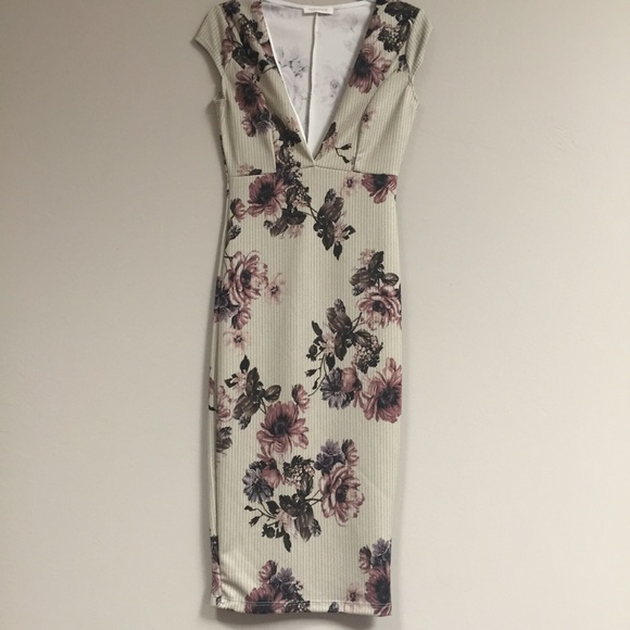 Cap Sleeve Plum Floral Sheath Dress - Picture 3 of 4