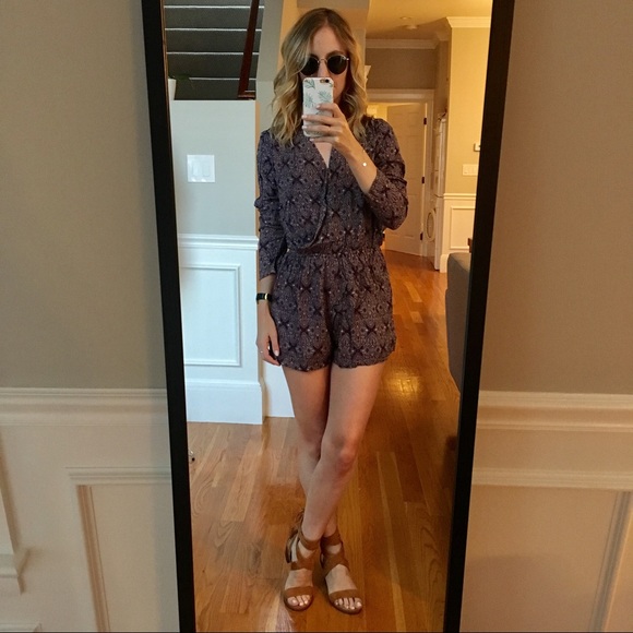 ✨New✨Long sleeve open back romper - Picture 3 of 3