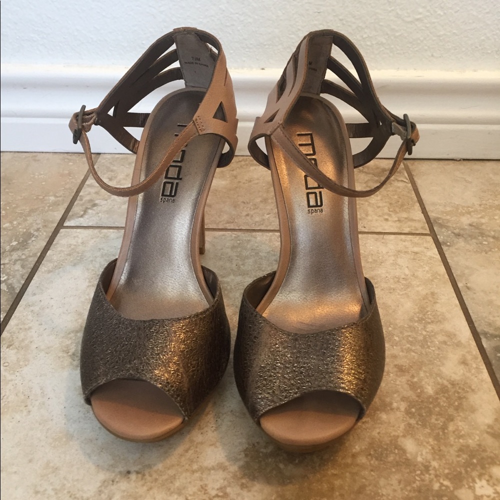 Moda Spana Leather Upper Heel