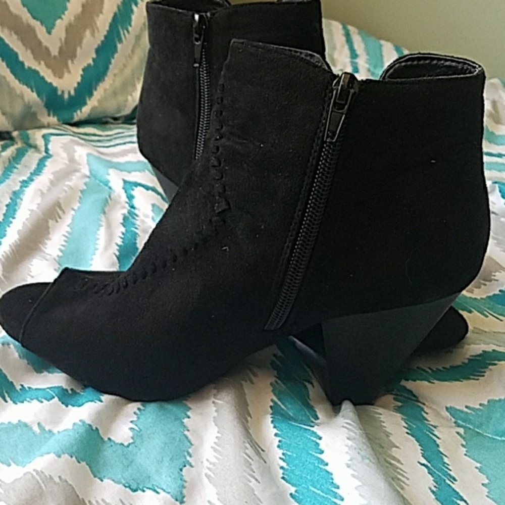 Boots-only wore once