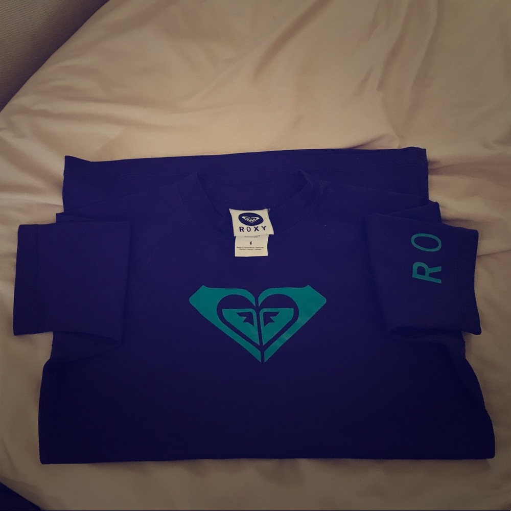 Roxy women's rash guard size 6 (small)