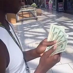 Meet your Posher, Yen