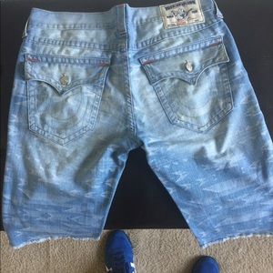 True Religion Jean Cut off short Size 36