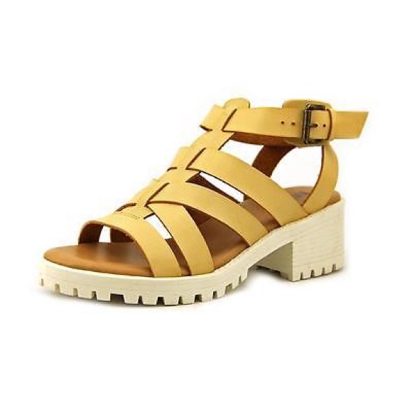 Tan Cutout Chunky Heel Gladiator Sandal - Picture 3 of 7