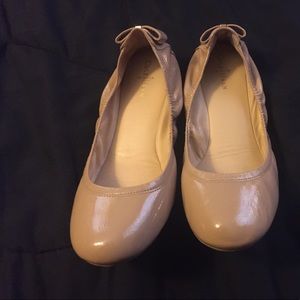 ⬇️Cole Haan nude patent flats⬇️
