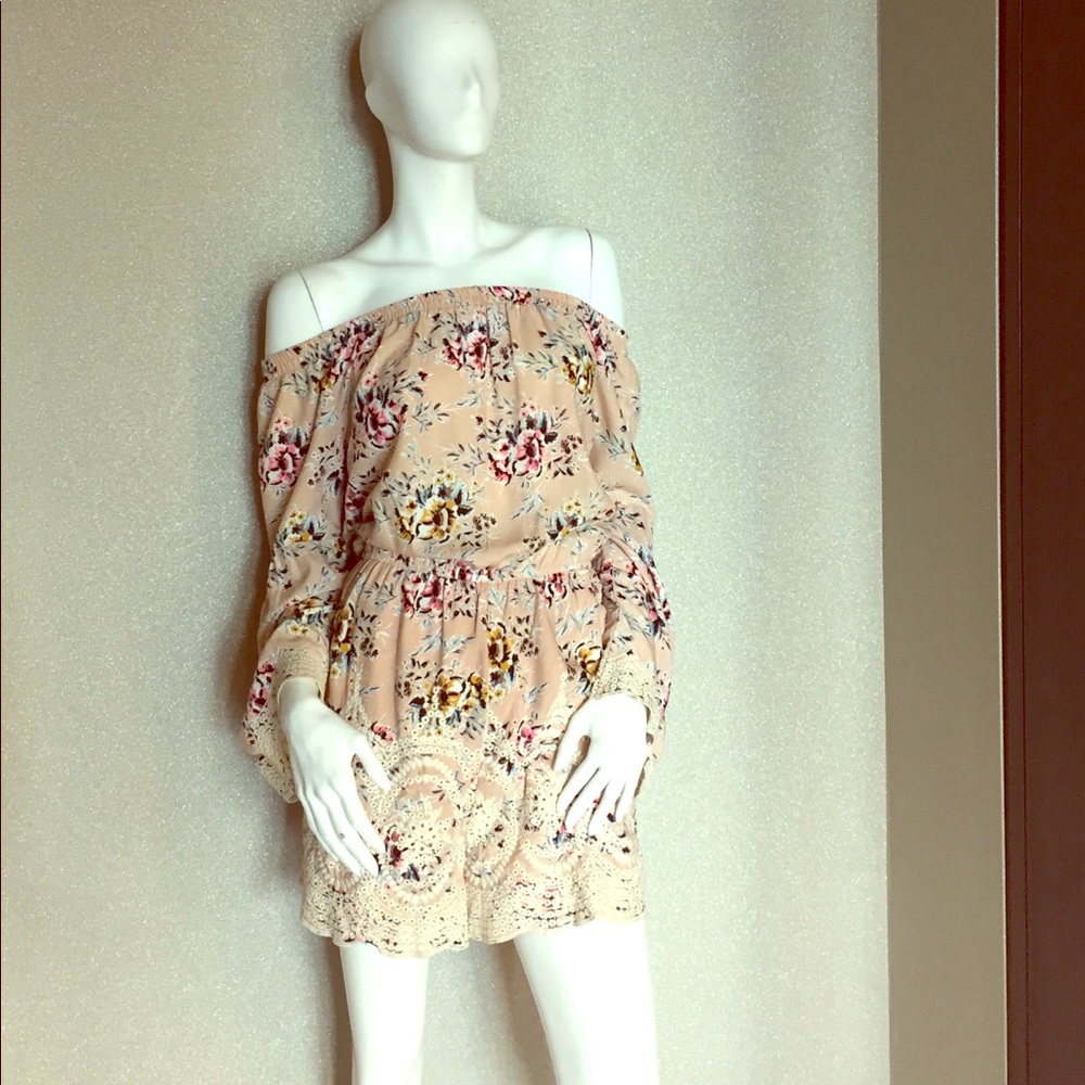 Xhilaration Floral Long Sleeve Romper - Large NWOT