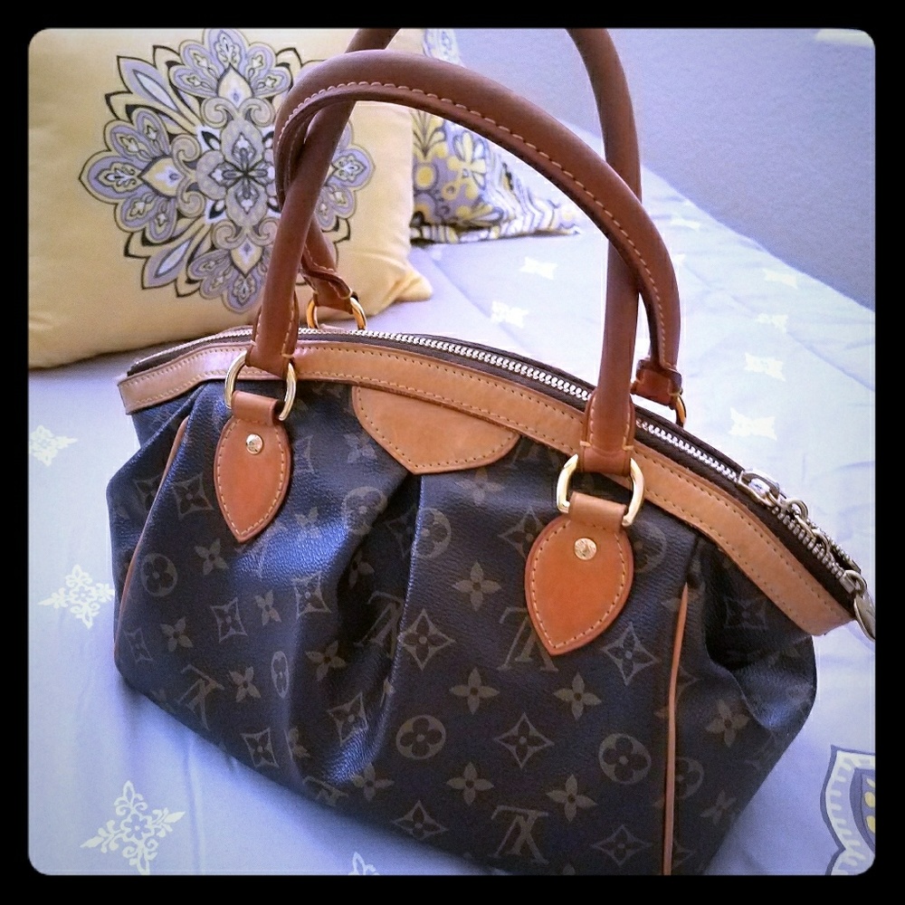 AUTHENTIC LV⚘Tiivoli PM⚘