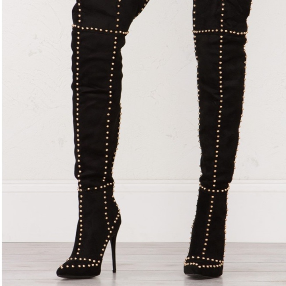 🔥PREORDER🔥Studded Thigh Highs - Picture 2 of 8