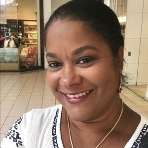 Meet your Posher, Yolanda