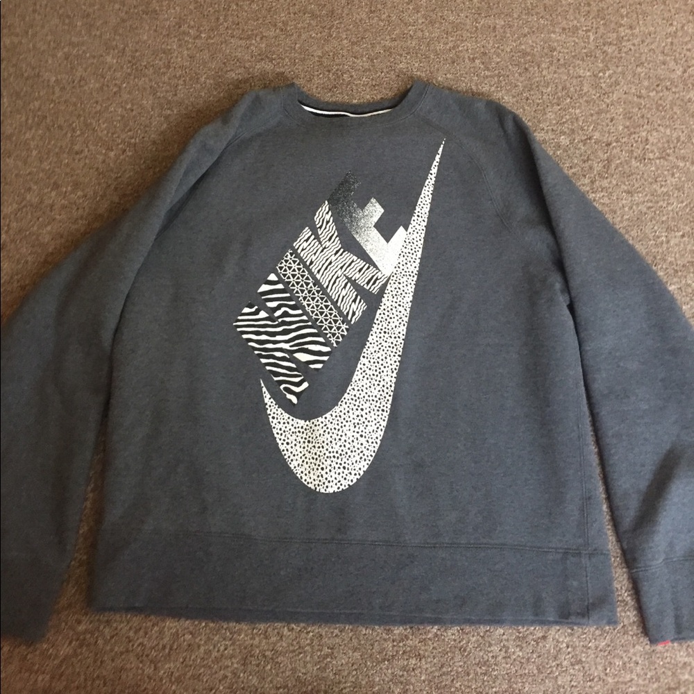 Nike sweatshirt