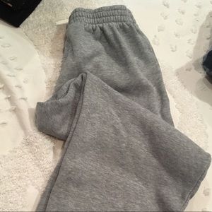 Boys sweatpants / joggers size 8