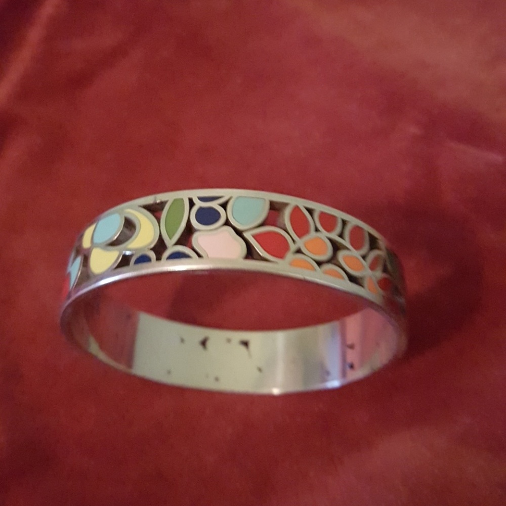 Floral bangle bracelet