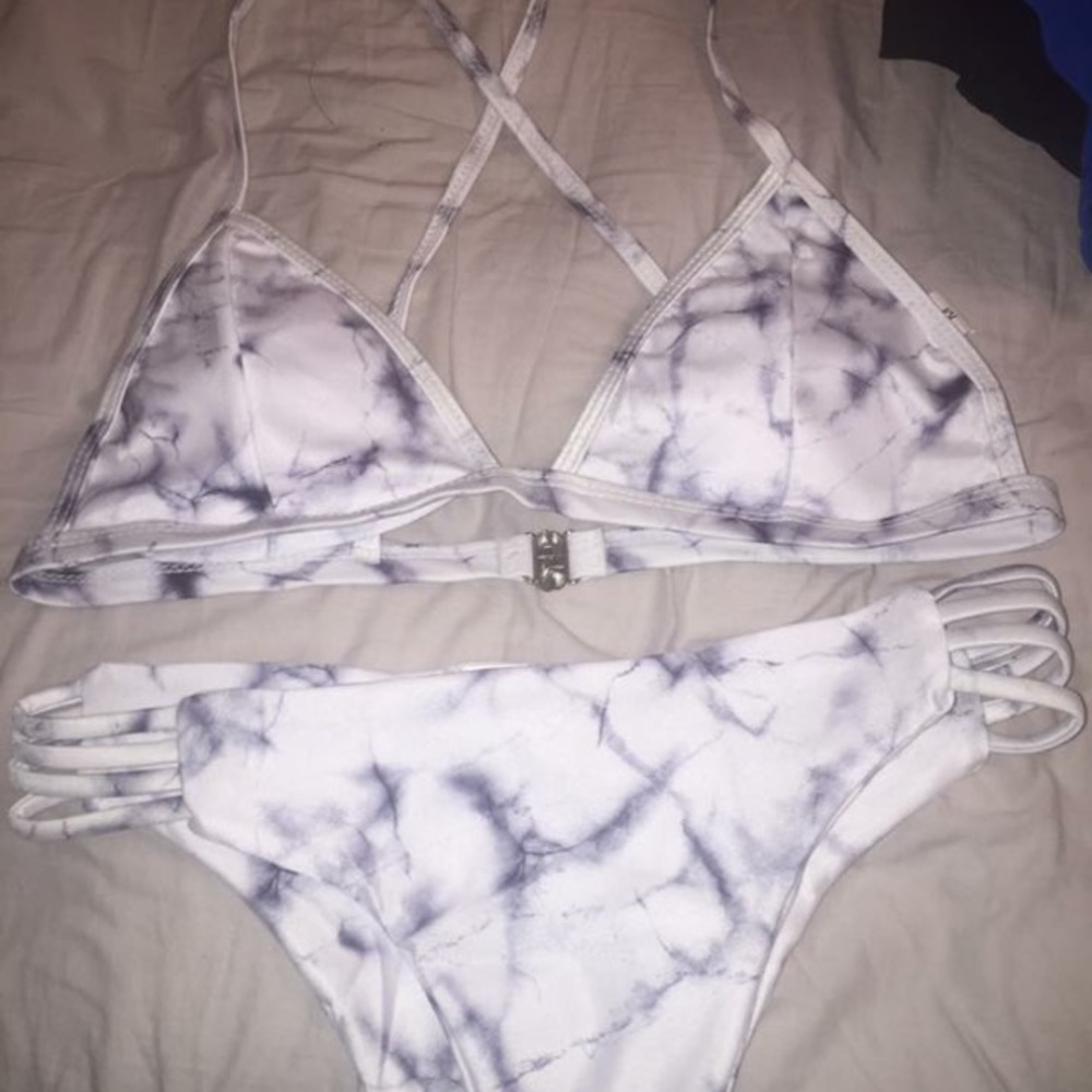 Black and white marble swim