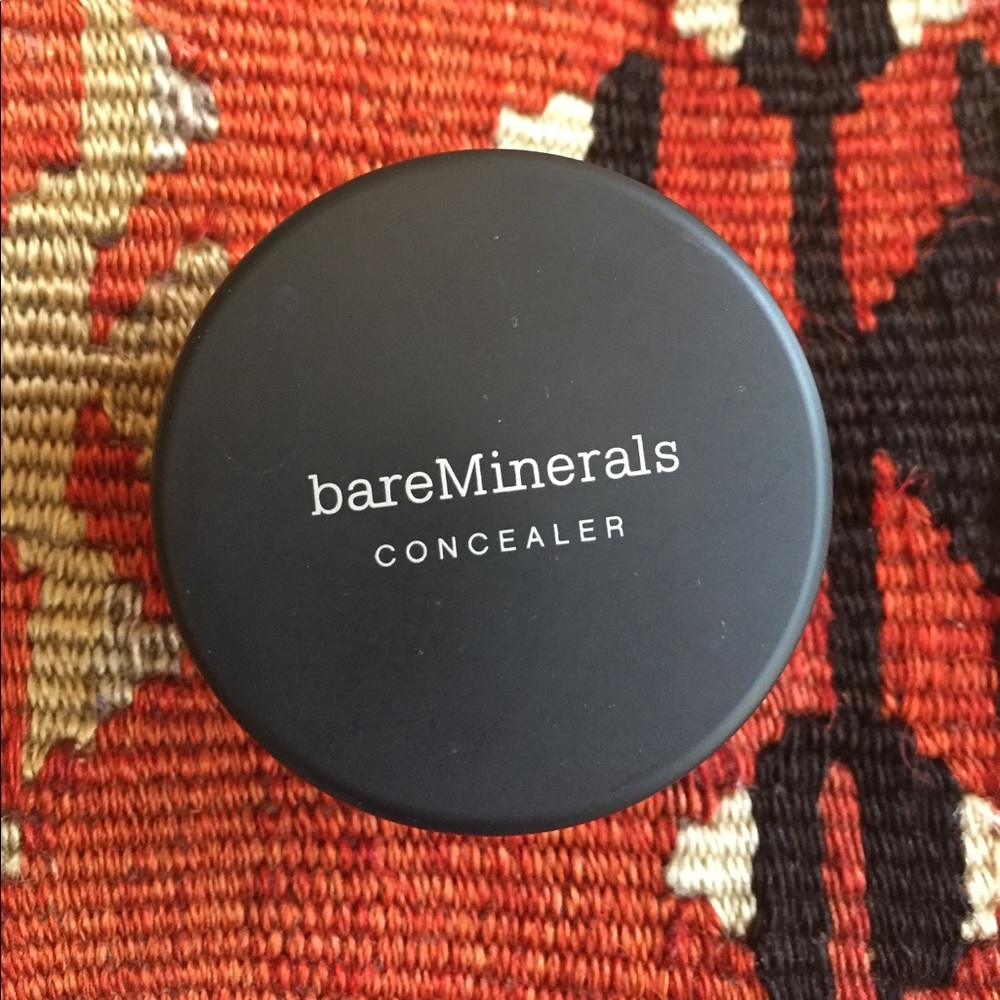 bareMinerals Multi-Tasking Concealer with SPF 20