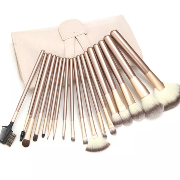 ☘️☘️New 24pc Professional Makeup Brushes - Picture 3 of 5