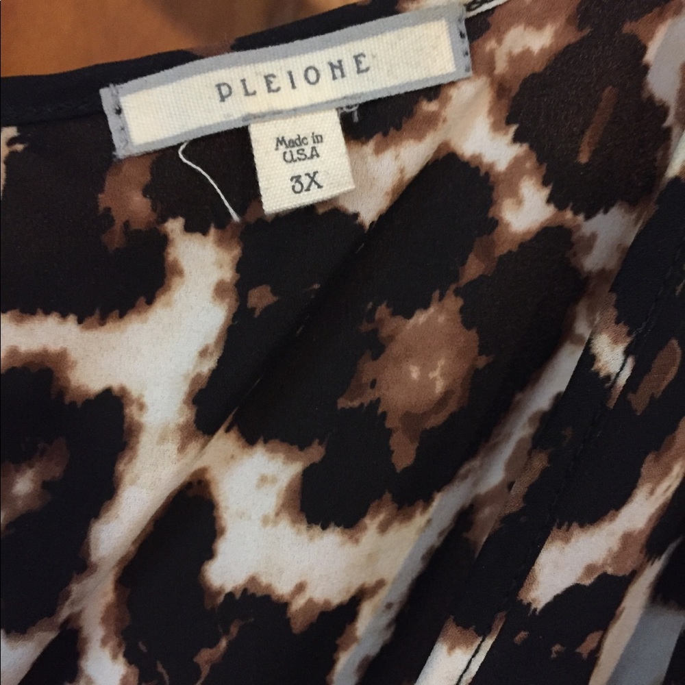 Plus Size Leopard Print Blouse