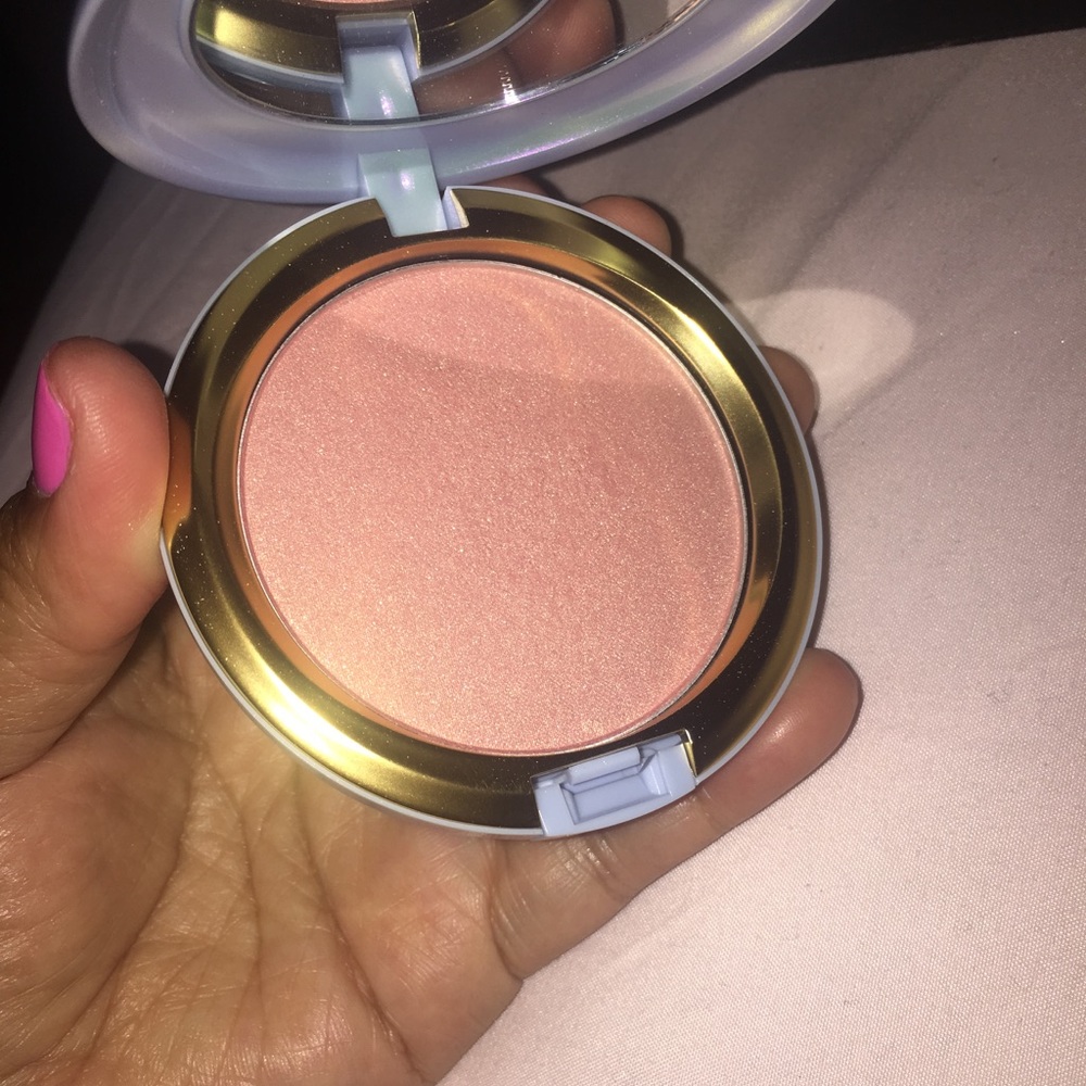 MAC LE CINDERELLA POWDER COUPE D'CHIC