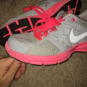 Nike athletic shoes - barely used