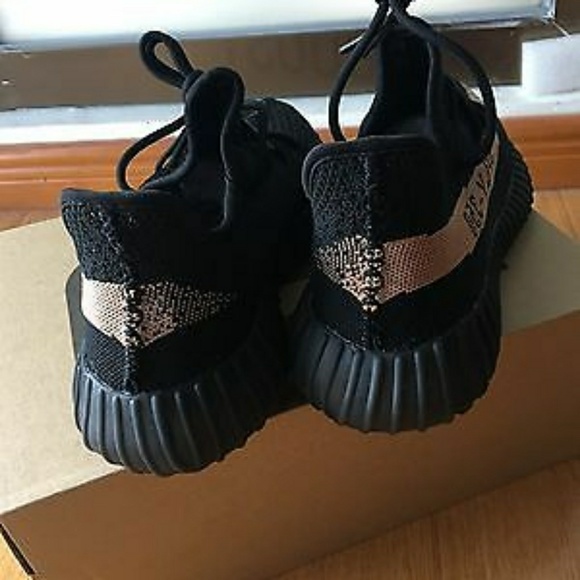 Adidas Yeezy 350 Boost V2 "Black/Copper - Picture 5 of 8