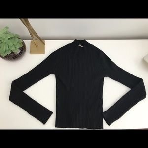 GUESS Black turtle neck sweater
