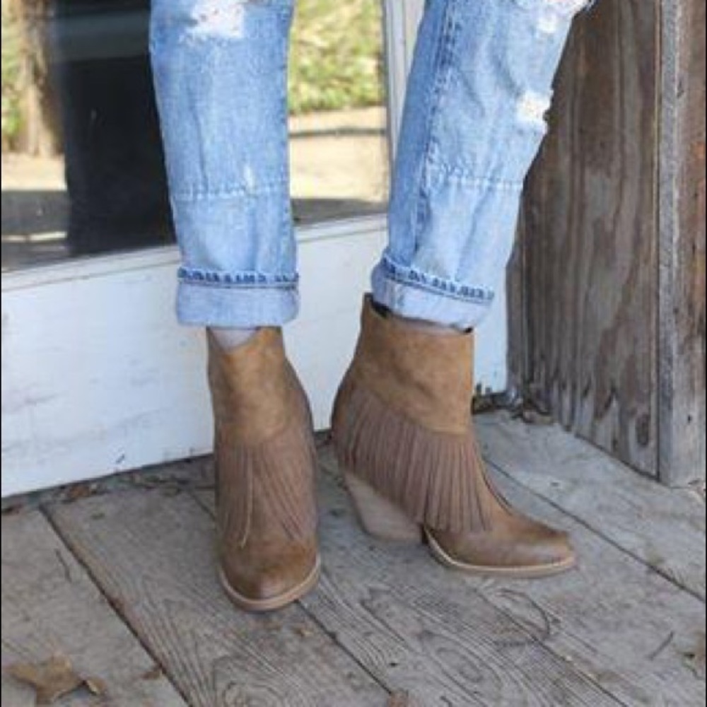 Cream Boho Chic Fringe Demi Wedge Ankle Booties - Picture 4 of 6