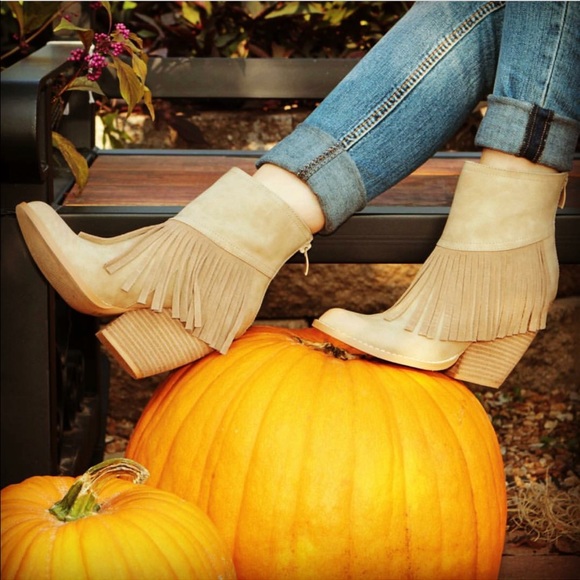 Cream Boho Chic Fringe Demi Wedge Ankle Booties - Picture 5 of 6