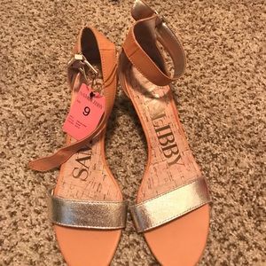 Sam and Libby Shae Wedge NWT