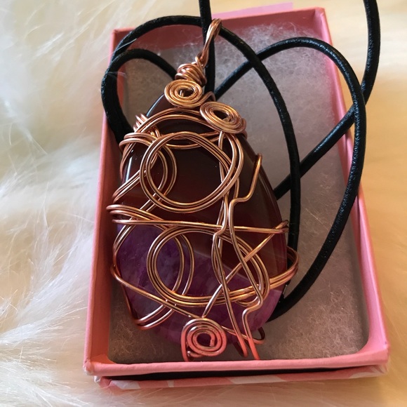 Wire Wrap Ladies Porcelain Stone Necklace - Picture 1 of 3