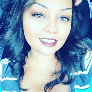 Meet your Posher, Adriana