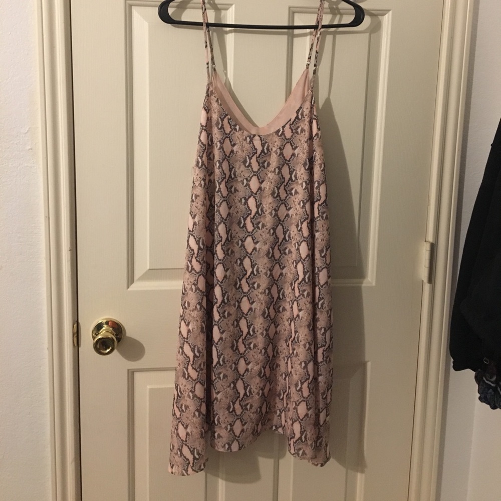 Izzy & Lola snakeskin printed dress