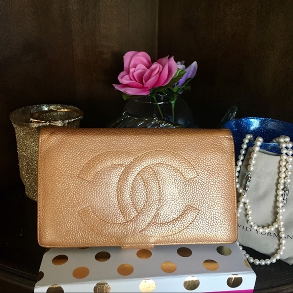 Authentic Chanel Gold caviar wallet - Picture 2 of 8