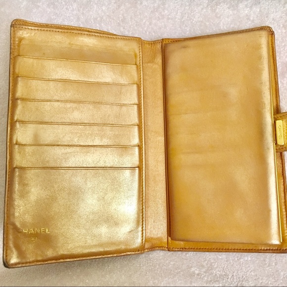 Authentic Chanel Gold caviar wallet - Picture 4 of 8