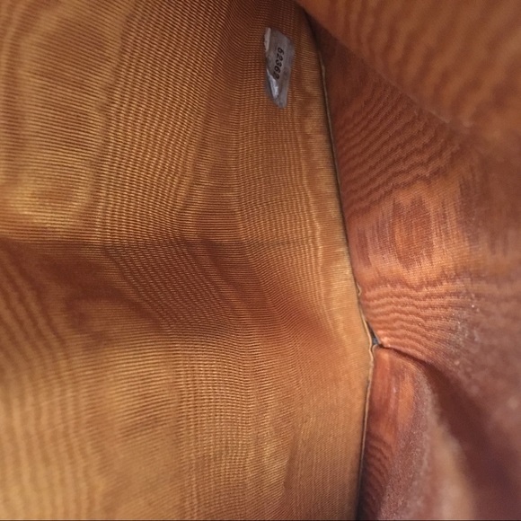 Authentic Chanel Gold caviar wallet - Picture 6 of 8